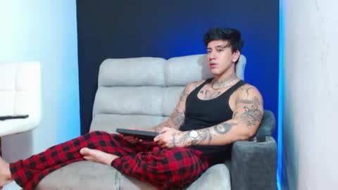 justinfuller_31 online show from May 2026 08:16:02 PM