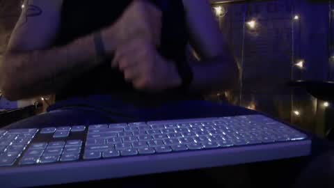 justinmoore1987 online show from February 2025 01:00:02 PM