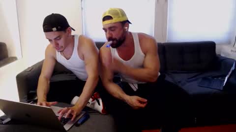 justjamesldn online show from December 2025 11:26:02 AM