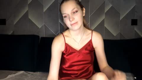 Lina online show from October 2025 08:00:02 PM