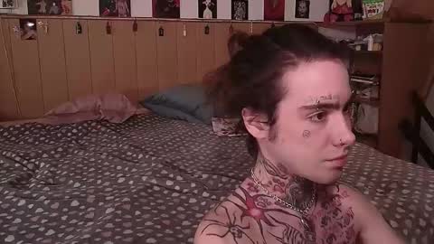 Juuzou hehim u can call me Juz online show from March 2026 01:06:01 PM