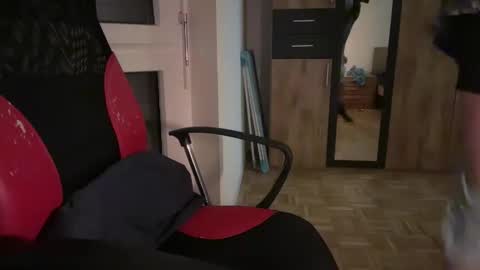 Snapshot of k1sexboy chatting on December 2025 05:41:01 PM niceoregano online show from December 2025 05:41:01 PM