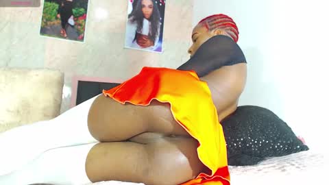 STORMI online show from November 2025 01:18:02 AM