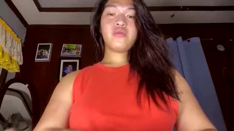 KYANA online show from November 2025 04:22:02 PM