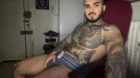 Snapshot of kadmon33 chatting on November 2025 10:20:02 PM kadmon33 online show from November 2025 10:20:02 PM