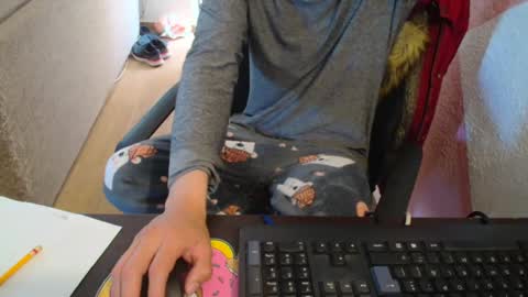 kael_art_d online show from March 2025 04:35:02 PM