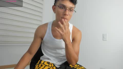 kael_draven online show from April 2026 10:07:02 PM