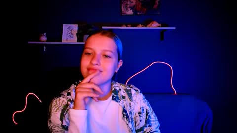 kaela_spell_ online show from October 2025 08:46:02 AM