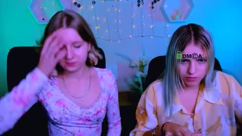 kaela_spell_ online show from November 2025 10:29:02 PM