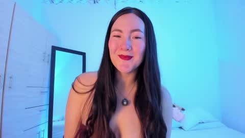 ChloeIndependient model online show from November 2025 05:24:02 PM