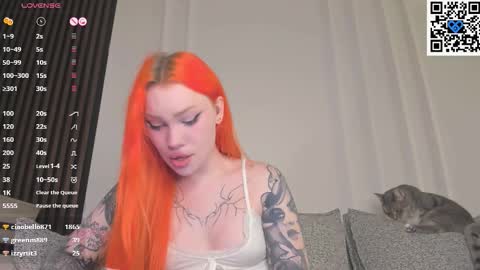 Kira online show from November 2025 05:45:02 PM