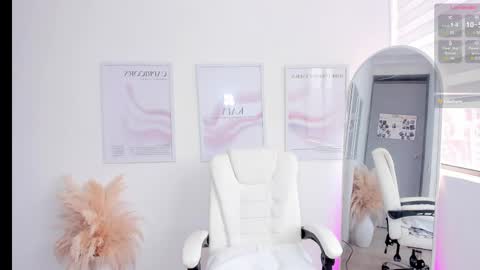 Snapshot of kaia_cam chatting on March 2025 06:11:01 PM    online show from March 2025 06:11:01 PM