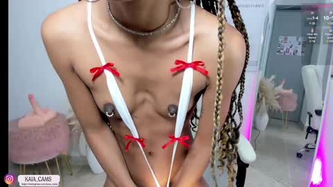 Snapshot of kaia_cam chatting on March 2025 11:44:02 AM    online show from March 2025 11:44:02 AM