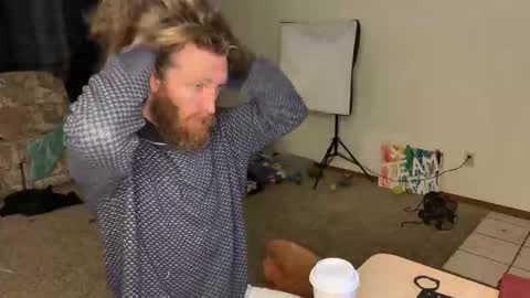 Kaiku77 online show from February 2026 06:28:01 PM