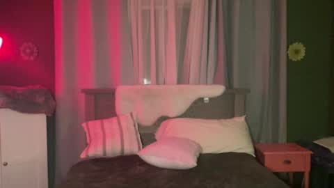 Kailee Smile online show from November 2025 04:45:01 AM