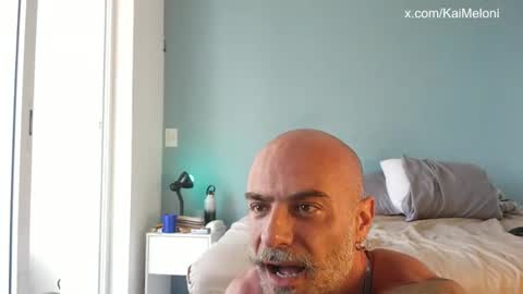 Kairos Meucci online show from October 2025 01:03:02 PM