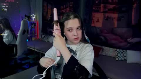 Kaisa online show from December 2025 05:53:01 PM