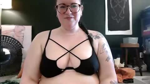 kaitrosss online show from May 2026 07:32:01 PM