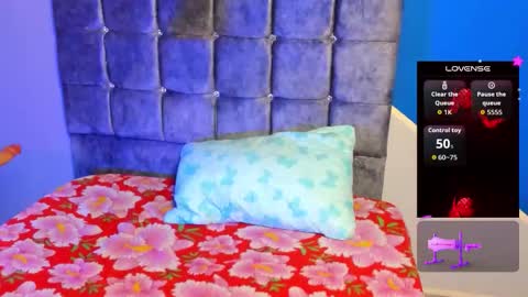 Daniel  online show from October 2025 12:13:02 PM