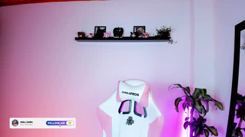 Kali Ka Please help me with your thumbs up its important   dont forget my birthday on October 26 online show from October 2025 09:16:01 PM