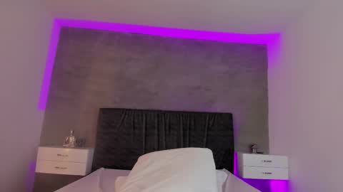 Carolina   online show from March 2025 11:33:01 PM