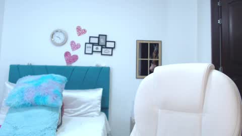 Kamilalopez online show from February 2025 10:20:02 PM