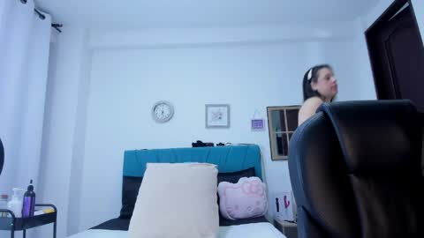 Snapshot of kam_lopez chatting on May 2026 09:20:02 PM Kamilalopez online show from May 2026 09:20:02 PM