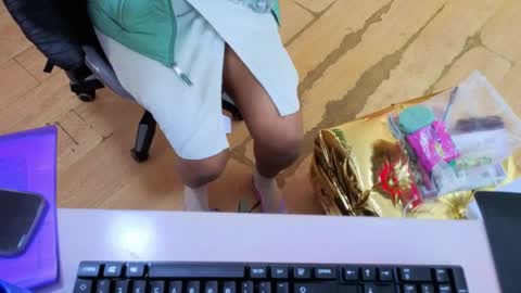 Kamala. Live 2100 - 600 online show from April 2026 02:56:01 AM