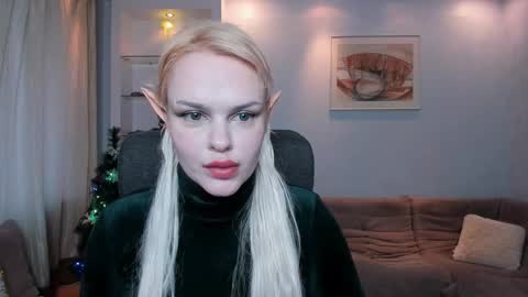 Camila online show from December 2025 07:03:01 AM