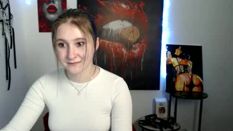 kamilla_love_ online show from February 2026 01:21:01 PM