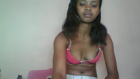 kamillah69 online show from March 2026 06:36:02 AM