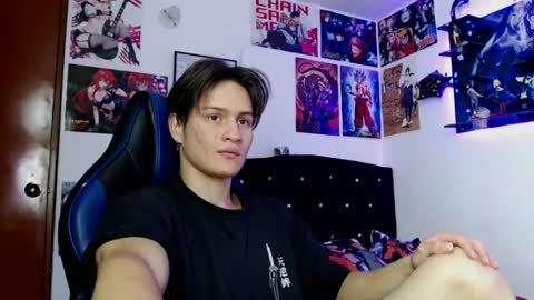 andres online show from December 2024 08:08:01 PM