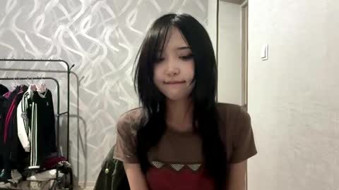 Lily online show from May 2026 02:45:01 PM
