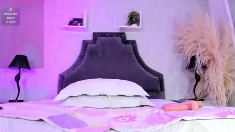 Snapshot of karelymitchel chatting on February 2026 03:33:02 PM Karely online show from February 2026 03:33:02 PM