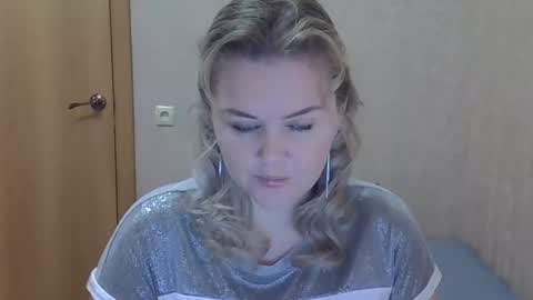 Snapshot of karennelsonx chatting on December 2025 01:42:01 PM karennelsonx online show from December 2025 01:42:01 PM