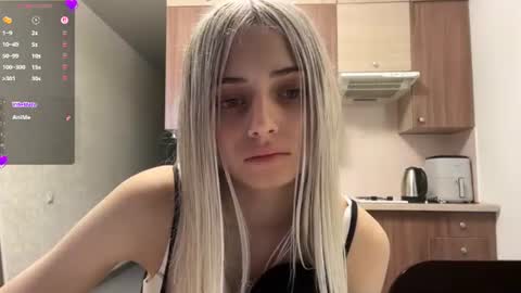 Snapshot of karensimilton chatting on June 2026 11:47:02 AM May online show from June 2026 11:47:02 AM