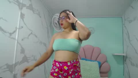 Snapshot of karime_sexygirl chatting on January 2025 11:13:02 AM Karime online show from January 2025 11:13:02 AM