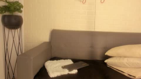 Snapshot of karina_gomez_18 chatting on November 2025 11:32:02 AM Kari online show from November 2025 11:32:02 AM