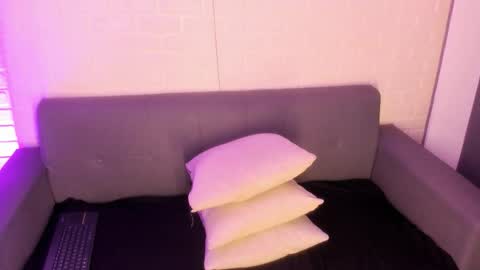 Snapshot of karina_gomez_18 chatting on December 2025 11:19:01 AM Kari online show from December 2025 11:19:01 AM