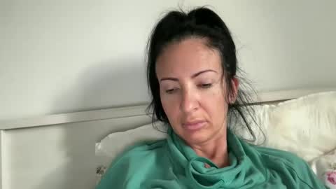 Karina online show from November 2025 06:45:01 AM