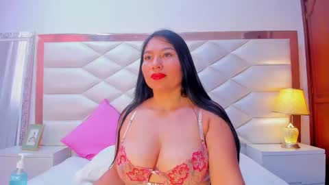 Karina Gomez online show from October 2025 01:55:02 PM
