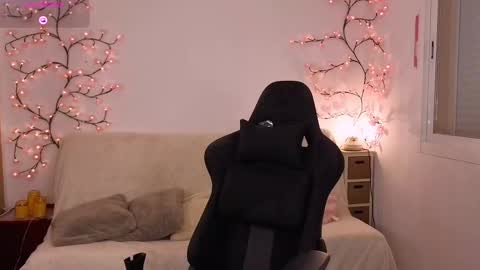 Snapshot of karinchik_ chatting on February 2026 08:54:01 PM Karina online show from February 2026 08:54:01 PM