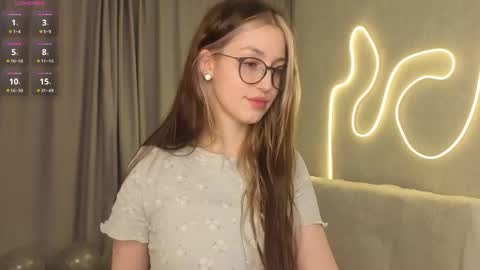 Snapshot of karissahintze chatting on February 2026 04:19:01 AM Grace online show from February 2026 04:19:01 AM