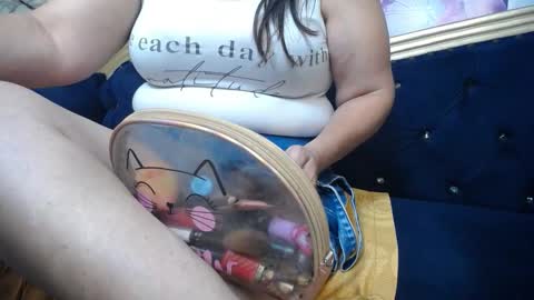 Snapshot of karito_mature17 chatting on October 2025 11:14:02 AM Karito online show from October 2025 11:14:02 AM