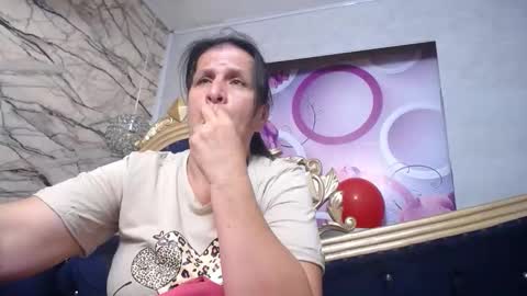 Snapshot of karito_mature17 chatting on December 2025 11:19:01 AM Karito online show from December 2025 11:19:01 AM