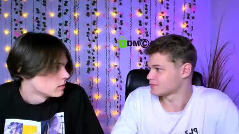 Karl online show from October 2025 07:01:02 PM