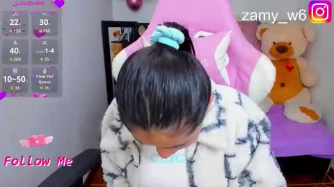 Snapshot of karla_cutee1 chatting on November 2025 05:18:01 AM karla online show from November 2025 05:18:01 AM