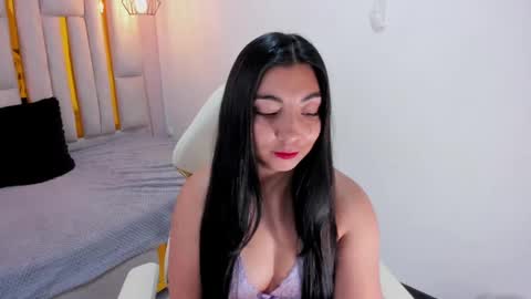 Snapshot of karla_hernandez chatting on January 2025 02:07:01 PM Karla online show from January 2025 02:07:01 PM