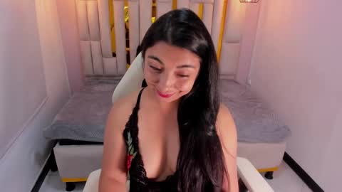 Snapshot of karla_hernandez chatting on March 2025 02:04:02 PM Karla online show from March 2025 02:04:02 PM