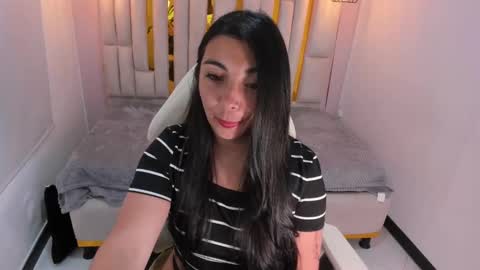 Snapshot of karla_hernandez chatting on March 2025 05:07:01 PM Karla online show from March 2025 05:07:01 PM